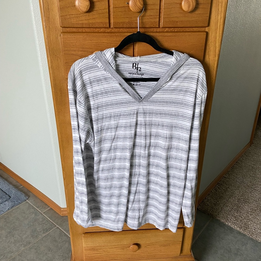 B2 Top Long Sleeve Hooded